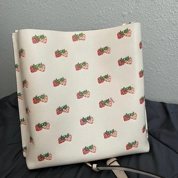 Strawberry Coach Bag: Strawberry design crossbody/shoulder bag, gold hardware